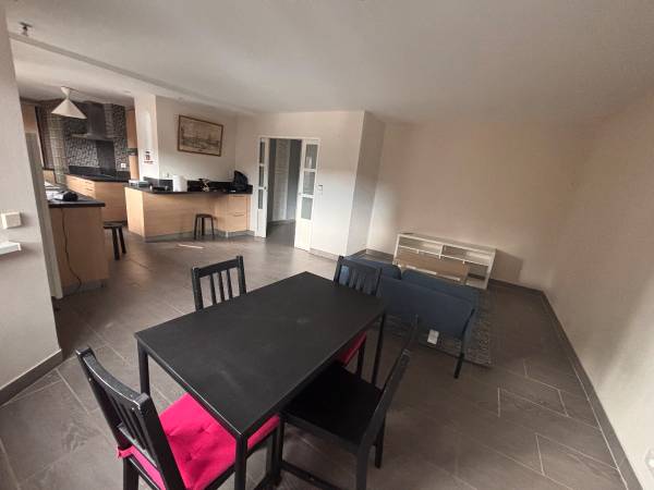Colocation / Appartement 4 pièces de 80 m², Tourcoing, Rue de Tournai / Photo 2