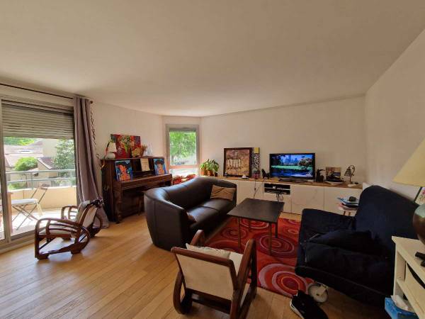 Colocation / Appartement 5 pièces de 105 m², Lyon, Rue des Dahlias / Photo 2