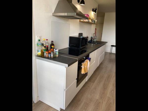 Colocation / Appartement 6 pièces de 109 m², Angers, Square des Anciennes Provinces / Photo 2