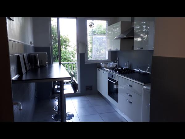 Colocation / Appartement 5 pièces de 70 m², Grenoble, Avenue Teisseire / Photo 2