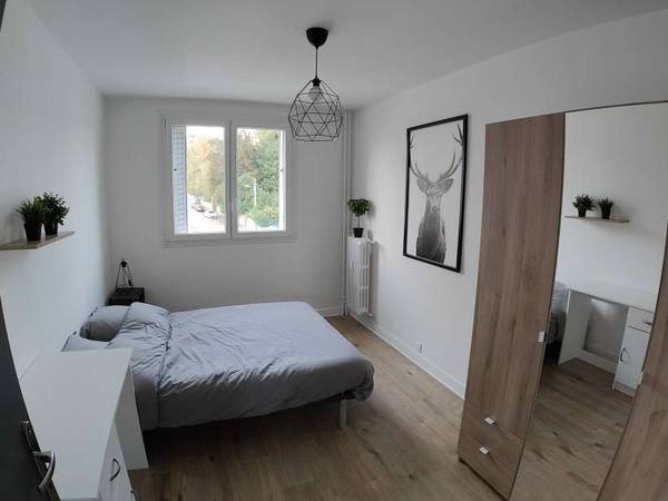 Colocation / Appartement 5 pièces de 60 m², Besançon, Rue de Fontaine Écu / Photo 2