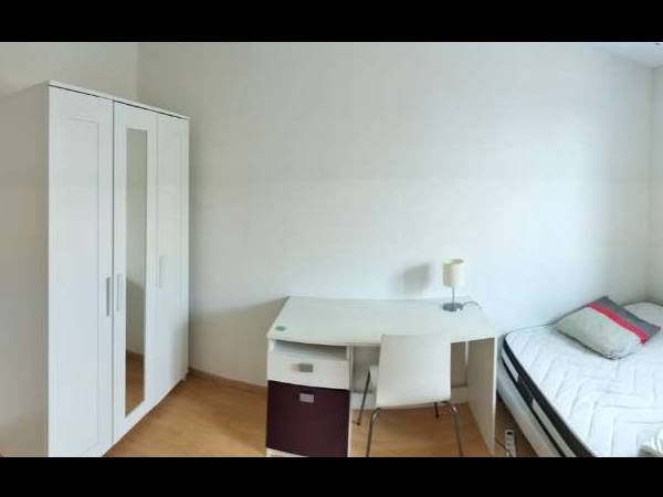 Colocation / Appartement 5 pièces de 90 m², Bordeaux, Rue des Orangers / Photo 2