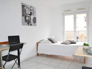 Location / 1 room residence · 18 m², Aix-en-Provence, 540 Avenue Max Juvénal
