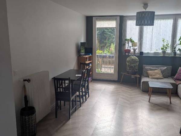 Colocation / Appartement 4 pièces de 68 m², Antony, Avenue Jean Monnet / Photo 2