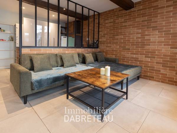 Colocation / Loft/atelier 8 pièces de 150 m², Vénissieux, Rue de l'Industrie / Photo 2