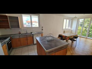 Chambre pour étudiant / Appartement 4 pièces de 80 m², Vénissieux