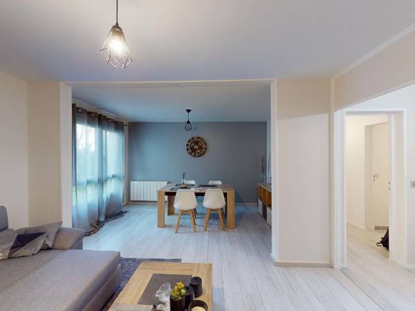 Colocation / Appartement 4 pièces de 90 m², Montigny-le-Bretonneux, Allée de l'Ivraie / Photo 2