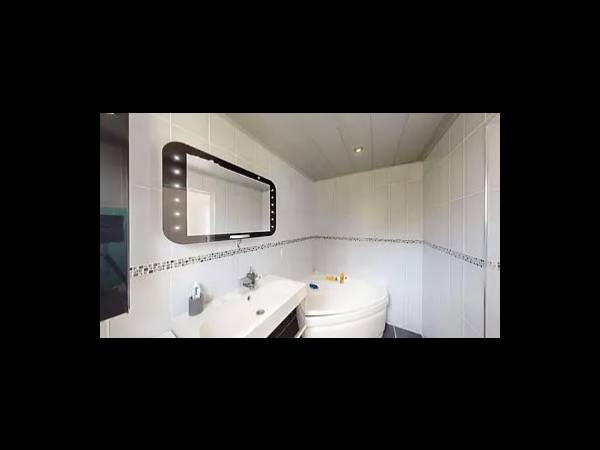 Colocation / Appartement 4 pièces de 90 m², Montigny-le-Bretonneux, Allée de l'Ivraie / Photo 6