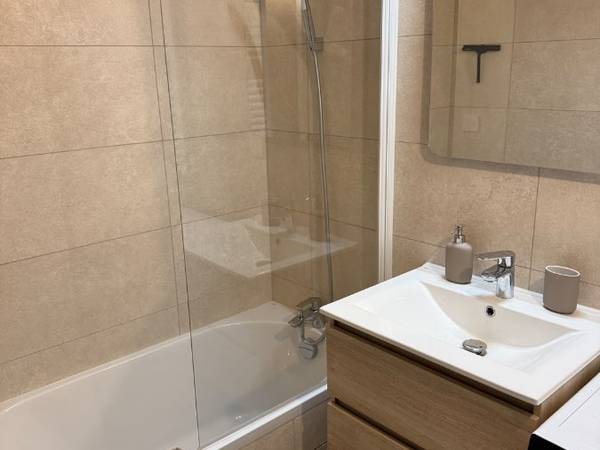 Colocation / Appartement 5 pièces de 87 m², Rillieux-la-Pape, Rue Hector Berlioz / Photo 8