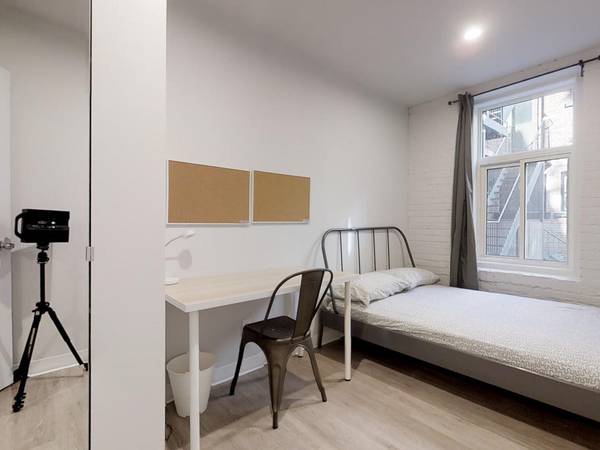 Colocation / Appartement 7 pièces de 131 m², Montréal / Photo 13