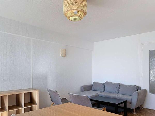 Colocation / Appartement 5 pièces de 82 m², Orléans, Allée des Roseraies / Photo 2