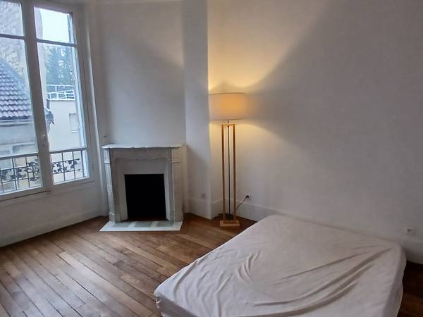 Sous-location / Appartement 3 pièces de 70 m², Paris, Rue Mathis / Photo 6