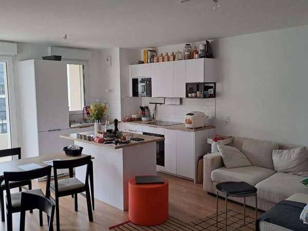 Colocation / Appartement 3 pièces de 67 m², Saint-Ouen-sur-Seine, Rue Simone Veil / Photo 2
