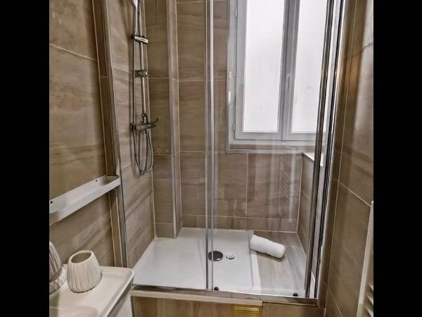 Colocation / Appartement 3 pièces de 52 m², Vincennes, Rue du Commandant Mowat / Photo 2