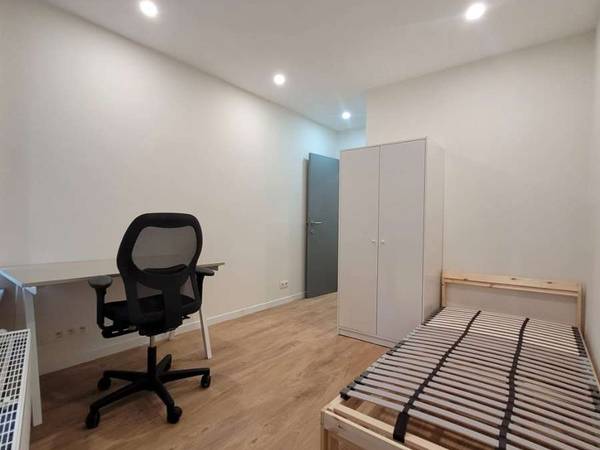 Chambre pour étudiant / Maison 1 pièce de 135 m², Charleroi, Rue de la Cayauderie / Photo 2