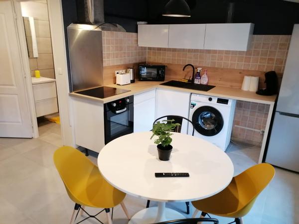 Location / Studio de 25 m², Montélimar, Rue Peyrouse / Photo 2