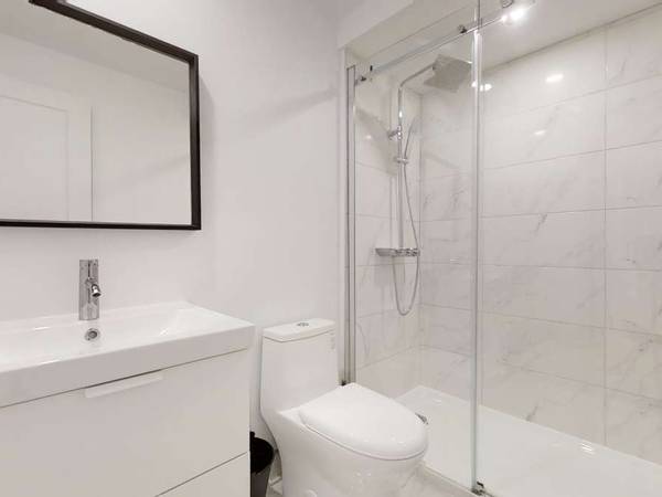 Colocation / Appartement 4 pièces de 70 m², Montréal, Rue Atateken / Photo 9