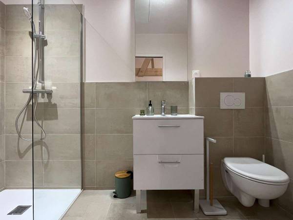 Colocation / Maison 10 pièces de 258 m², Bordeaux, Rue Pierre Loti / Photo 4