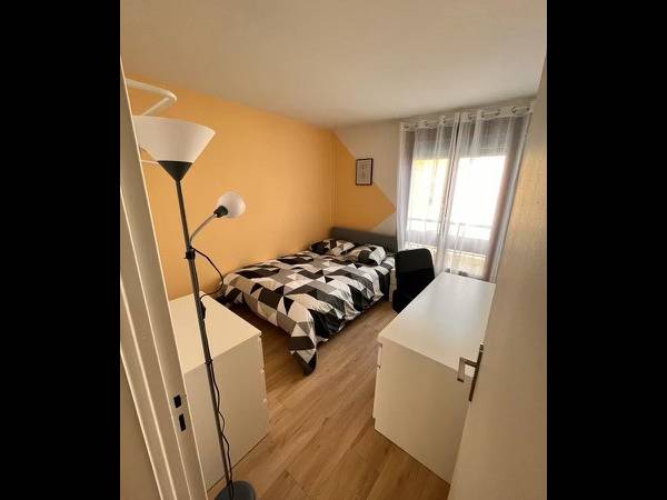 Colocation / Appartement 1 pièce de 10 m², Amiens, 15 Rue Albert Camus / Photo 6