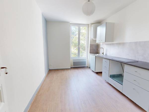 Rental / 2-bedroom flat · 46 m², Saint-Étienne, Rue de Terrenoire / Photo 2
