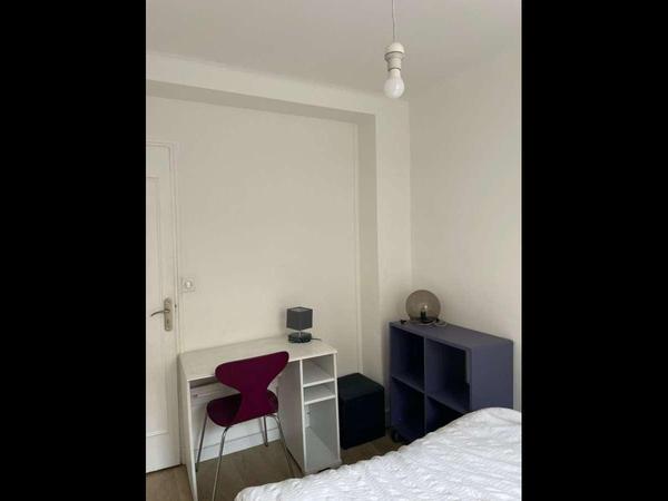 Colocation / Appartement 4 pièces de 64 m², Marseille, Rue Sainte Famille / Photo 4