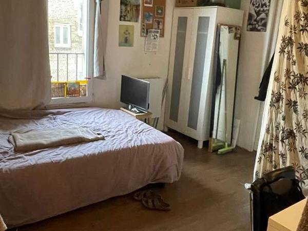 Colocation / Maison 10 pièces de 160 m², Saint-Denis, Rue Marie Dubois / Photo 7