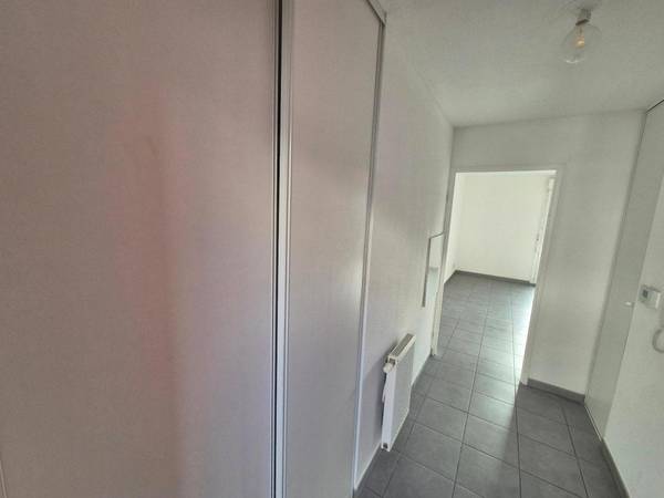 Location / Appartement 3 pièces de 52 m², Toulouse, Rue Edmond Rostand / Photo 24