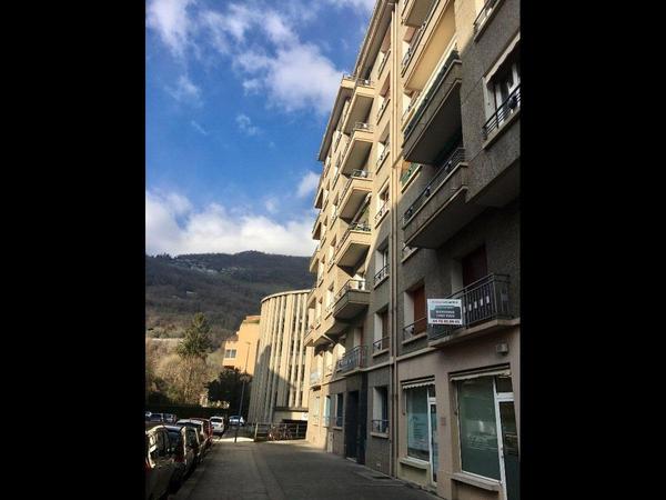 Colocation / Appartement 4 pièces de 95 m², Grenoble, Rue Eugène Delacroix / Photo 2
