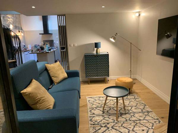 Colocation / Duplex 3 pièces de 74 m², Avignon, Rue des Fourbisseurs / Photo 2