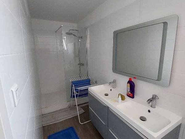 Colocation / Appartement 5 pièces de 110 m², Décines-Charpieu, Rue Elisée Reclus / Photo 5