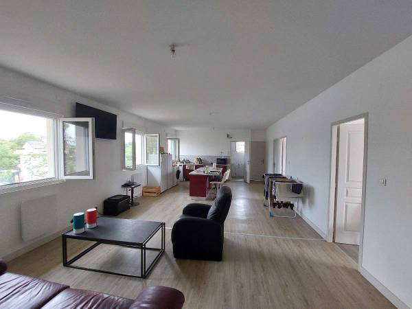 Colocation / Appartement 5 pièces de 110 m², Décines-Charpieu, Rue Elisée Reclus / Photo 2