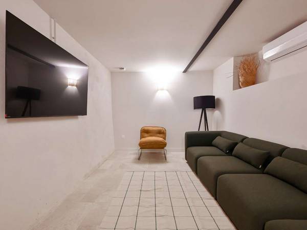 Coliving / Maison 10 pièces de 580 m², Marseille, Rue du Coq / Photo 21