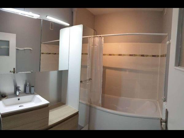Colocation / Appartement 3 pièces de 110 m², Limoges, Rue Fresnel / Photo 2