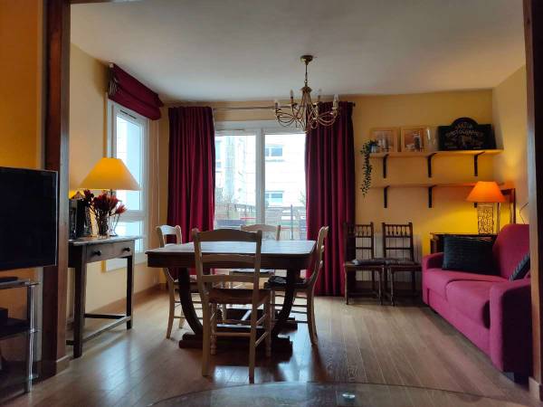 Colocation / Appartement 3 pièces de 74 m², Montigny-le-Bretonneux, Allée des Romarins / Photo 2