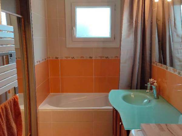 Colocation / Appartement 3 pièces de 74 m², Montigny-le-Bretonneux, Allée des Romarins / Photo 7
