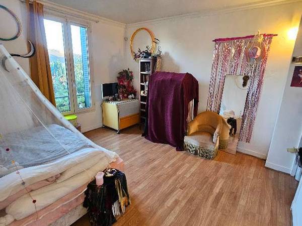 Sous-location / Maison 8 pièces de 200 m², Bobigny, Rue Auguste Delaune / Photo 2