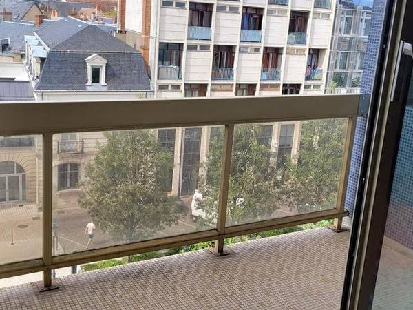 Colocation / Appartement 3 pièces de 91 m², Châteauroux, Place Gambetta 5eme Etage / Photo 6