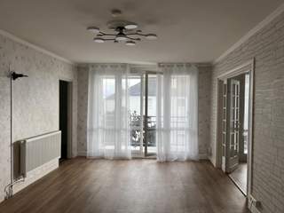 Colocation / Appartement 5 pièces de 107 m², Olivet, Rue des Capucines
