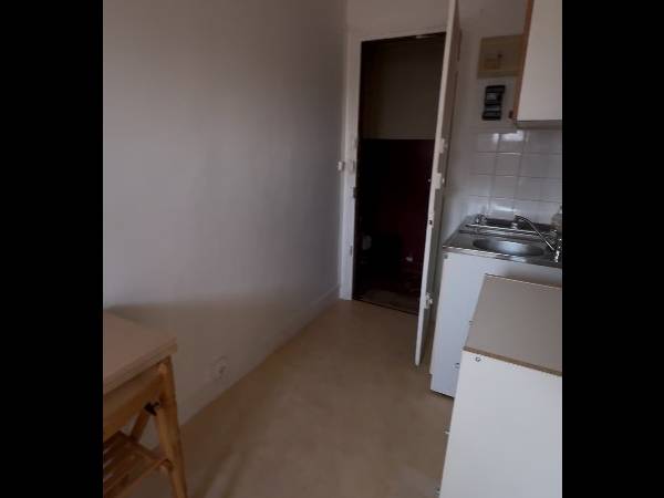 Location / Appartement 1 pièce de 11 m², Paris, Rue du Docteur Lancereaux / Photo 4