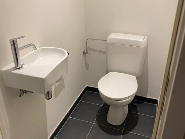 Colocation / Appartement 2 pièces de 100 m², Bruxelles, Rue Van Maerlant / Photo 8