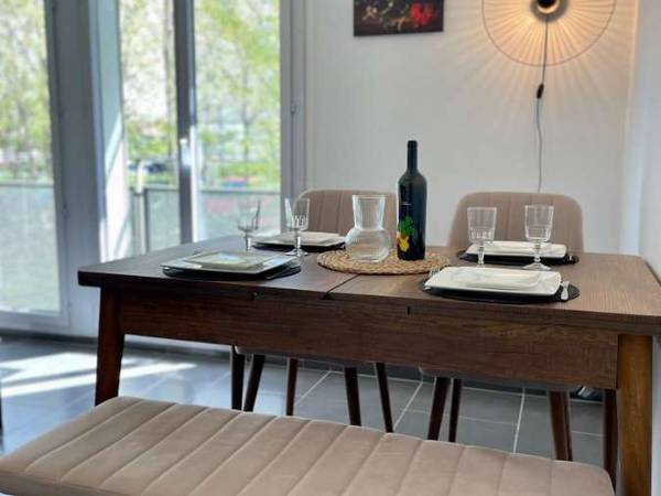 Colocation / Appartement 5 pièces de 81 m², Saint-Priest, Rue Danton / Photo 2