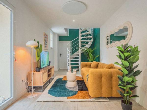 Colocation / Maison 10 pièces de 406 m², Montreuil, Rue de l'Église / Photo 2