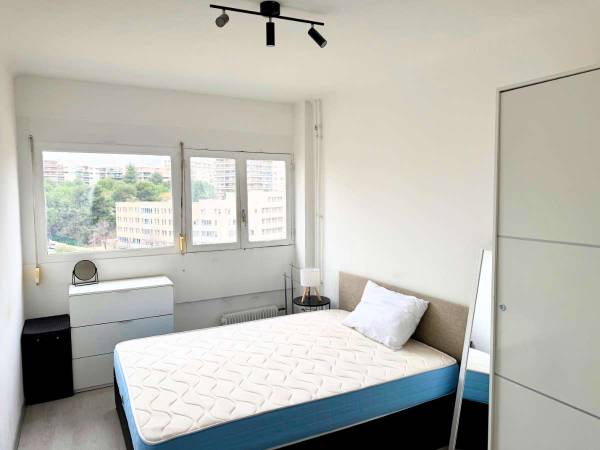 Colocation / Appartement 4 pièces de 64 m², Marseille, Avenue Jules Cantini / Photo 8