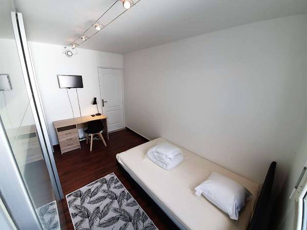Colocation / Appartement 3 pièces de 75 m², Massy, Allée de Suède / Photo 2