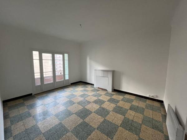 Location / Appartement 3 pièces de 64 m², Ajaccio, 1 Rue Cite des Cannes / Photo 2