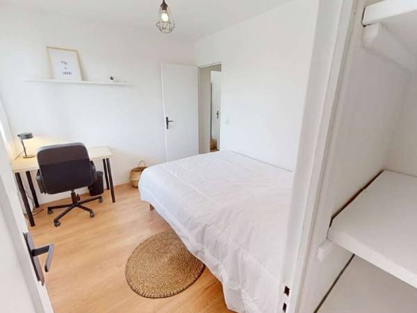 Colocation / Appartement 5 pièces de 83 m², Clermont-Ferrand, Avenue Albert Et Élisabeth / Photo 20