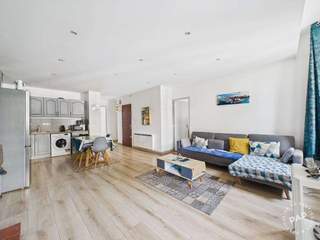 Room share / 4 rooms apartment · 65 m², Marseille, Rue Lautard