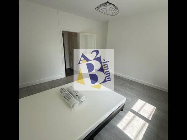 Location / Appartement 3 pièces de 57 m², Angoulême, Rue de la Tourgarnier / Photo 8