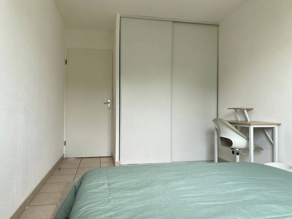 Colocation / Appartement 4 pièces de 64 m², Évry-Courcouronnes, Boulevard de l'Yerres / Photo 2
