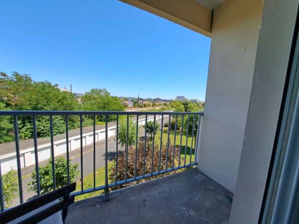 Colocation / Appartement 4 pièces de 66 m², Le Bouscat, Rue Abel Antoune / Photo 2